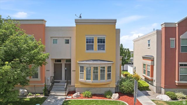 1546 S 850 W, Woods Cross, UT 84087