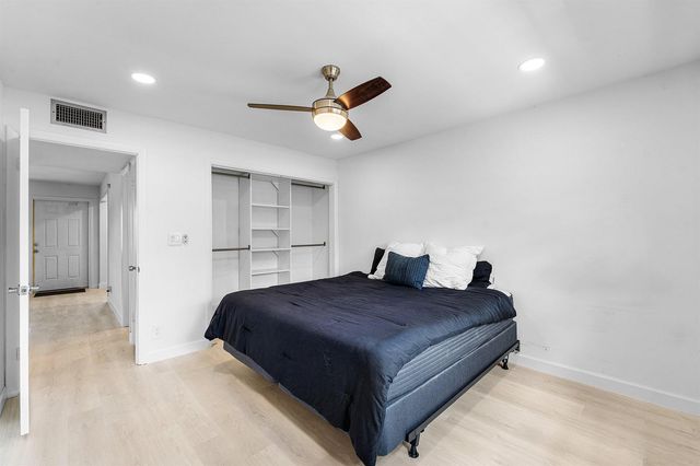 340 NW 19th Street 2020, Boca Raton, FL 33432