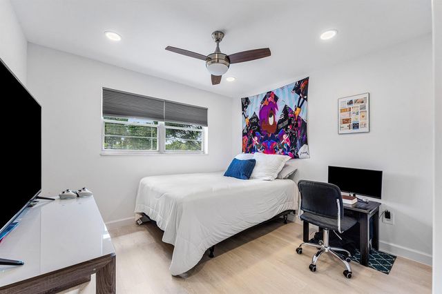 340 NW 19th Street 2020, Boca Raton, FL 33432