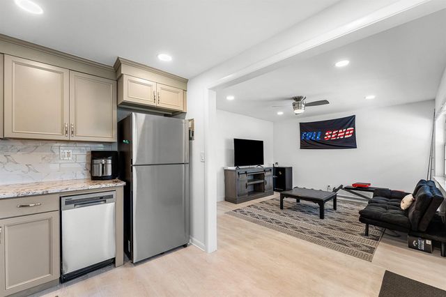 340 NW 19th Street 2020, Boca Raton, FL 33432