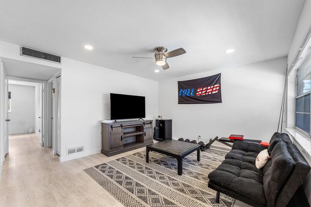 340 NW 19th Street 2020, Boca Raton, FL 33432