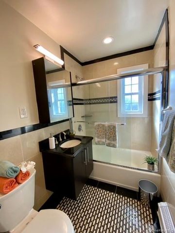 315 Robinson Avenue 315-4, Patchogue, NY 11772