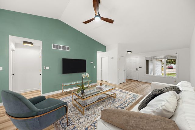 5012 W 92nd Avenue, Crown Point, IN 46307