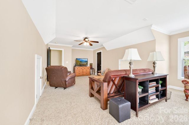 5633 Old Town Lane, Gastonia, NC 28056