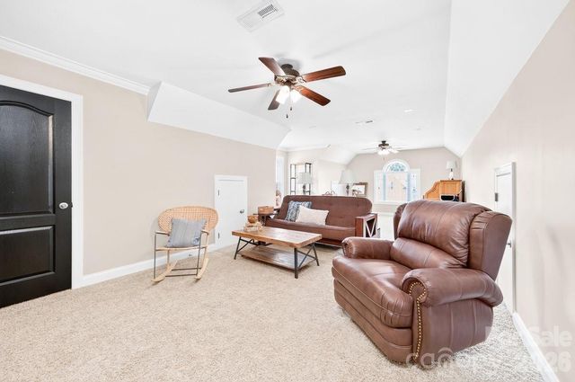 5633 Old Town Lane, Gastonia, NC 28056