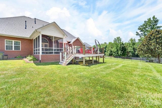 5633 Old Town Lane, Gastonia, NC 28056