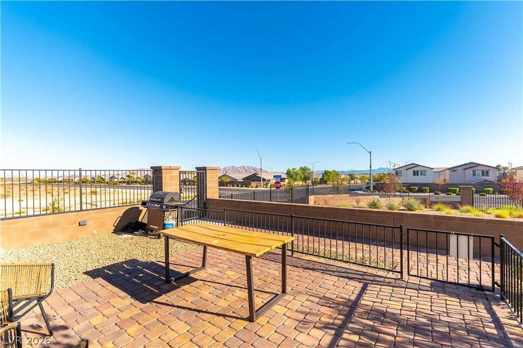 2941 Dusty Yellow Court, North Las Vegas, NV 89086 — photo 2