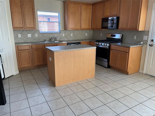 9027 Ferndale View Drive, Houston, TX 77064