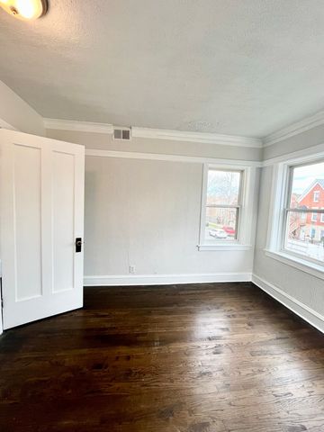 3636 W Iowa Street 1F, Chicago, IL 60651