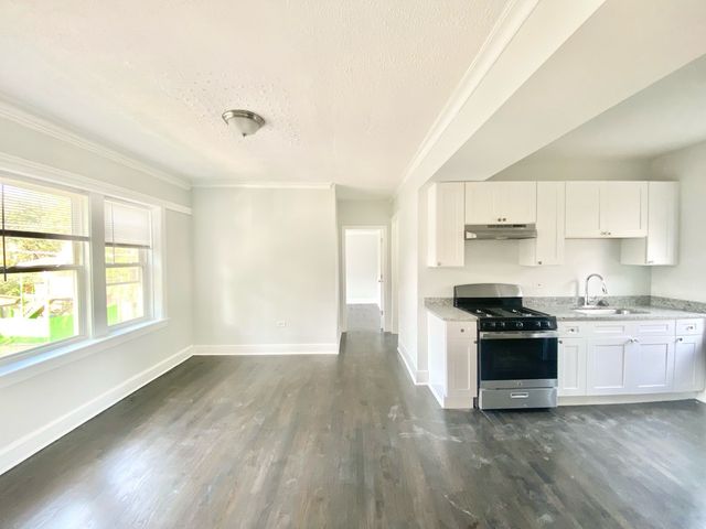 3636 W Iowa Street 1F, Chicago, IL 60651