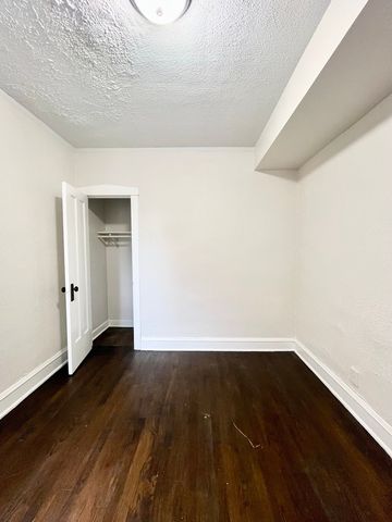3636 W Iowa Street 1F, Chicago, IL 60651