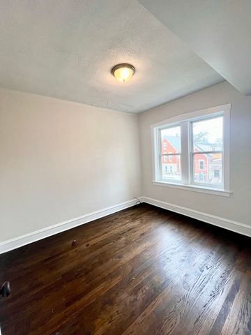 3636 W Iowa Street 1F, Chicago, IL 60651