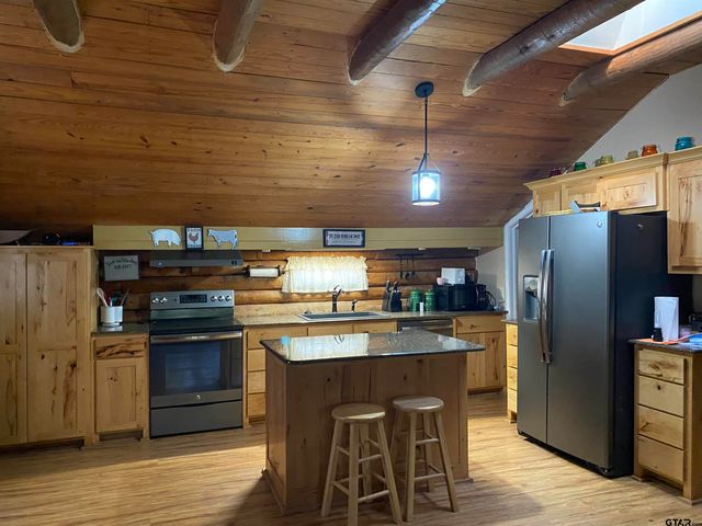 142 Pine Cone Glen, Holly Lake Ranch, TX 75765