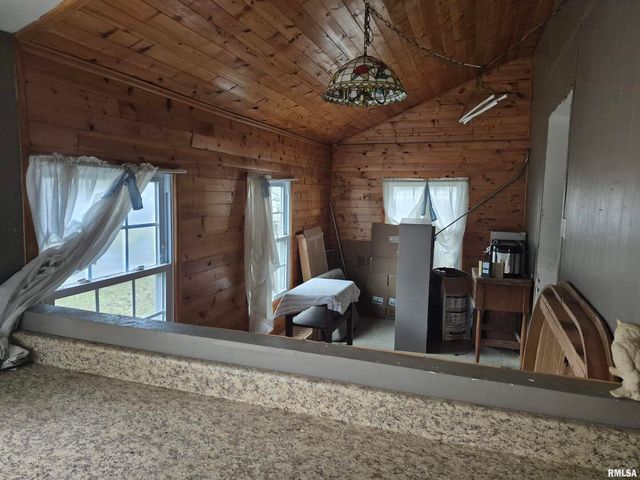 117 N MONROE Street, Golconda, IL 62938