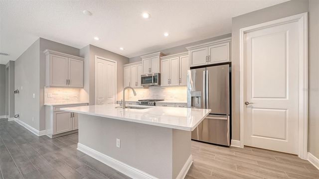 2118 SYLVESTER PALM LANE, Bradenton, FL 34212