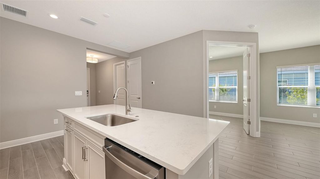 Image 19 of property listing at 2118 SYLVESTER PALM LANE, Bradenton, FL 34212