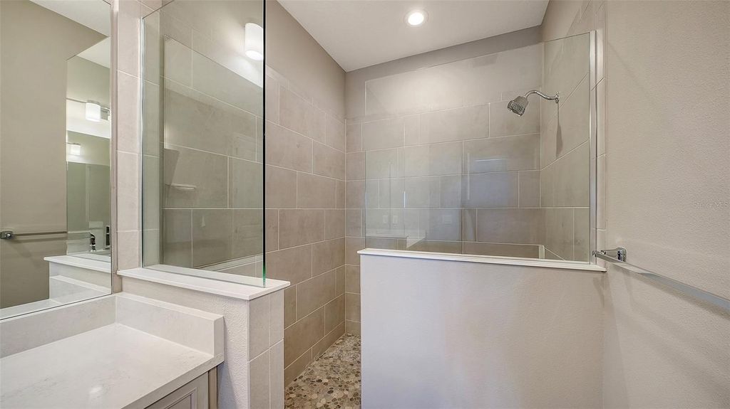 Image 26 of property listing at 2118 SYLVESTER PALM LANE, Bradenton, FL 34212