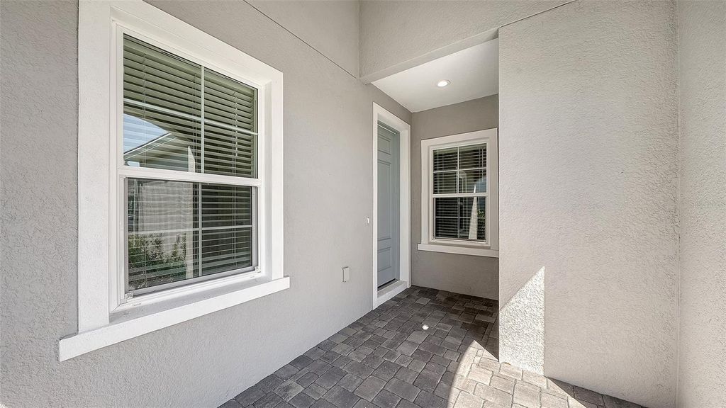 Image 5 of property listing at 2118 SYLVESTER PALM LANE, Bradenton, FL 34212