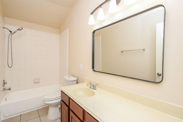 13111 Rippling Creek Lane, Pearland, TX 77584