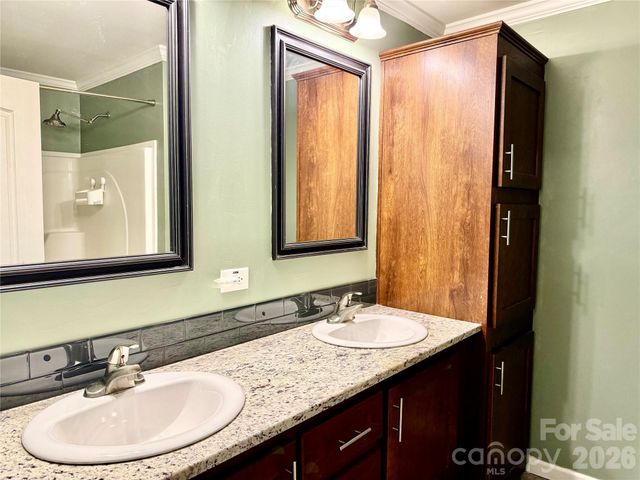 11 Pisgah View Road, Asheville, NC 28806