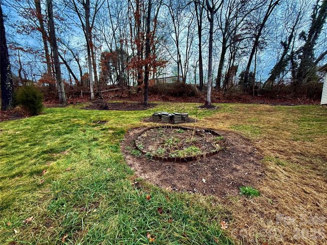 11 Pisgah View Road, Asheville, NC 28806