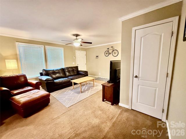 11 Pisgah View Road, Asheville, NC 28806