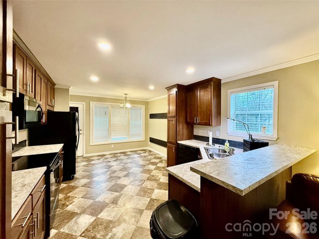 11 Pisgah View Road, Asheville, NC 28806