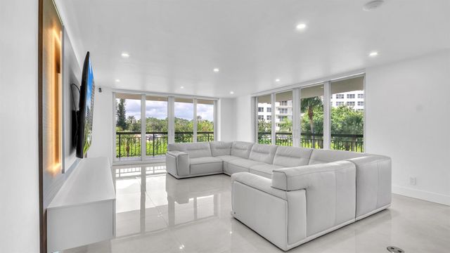 901 E Camino Real 2a, Boca Raton, FL 33432