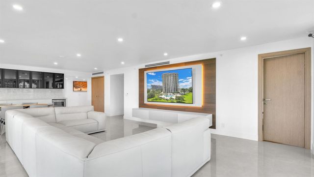 901 E Camino Real 2a, Boca Raton, FL 33432