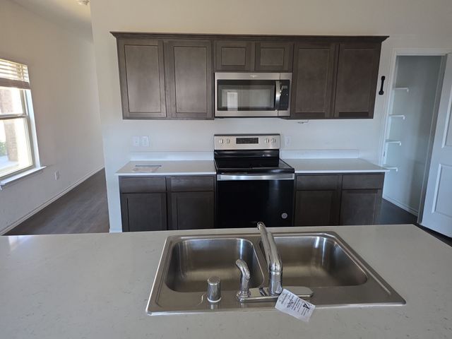 2160 Ocelot Street, Crandall, TX 75114