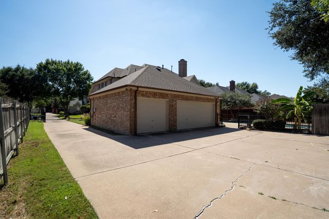6708 E Park Drive, Fort Worth, TX 76132