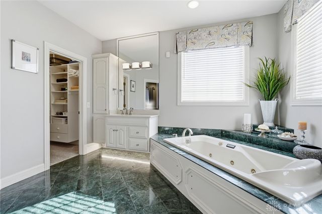 20 Inverness Court, Springboro, OH 45066