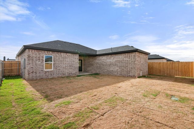 1408 Farmhouse Avenue, Wolfforth, TX 79382