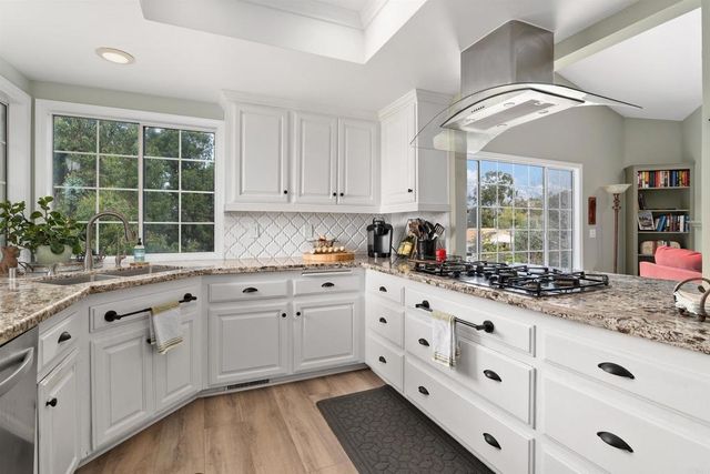 1366 Via Feliz, Fallbrook, CA 92028