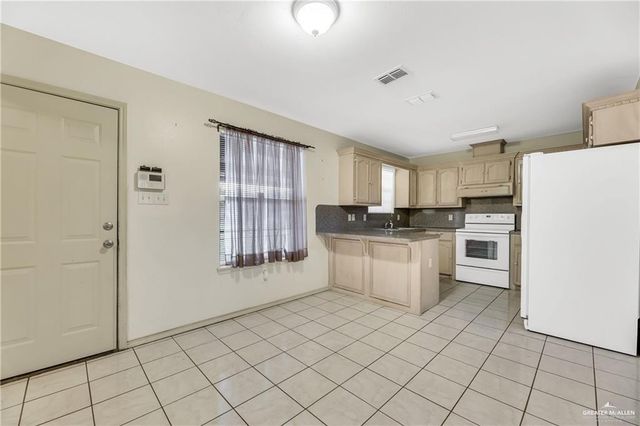 609 Via Sol Drive, Edinburg, TX 78541