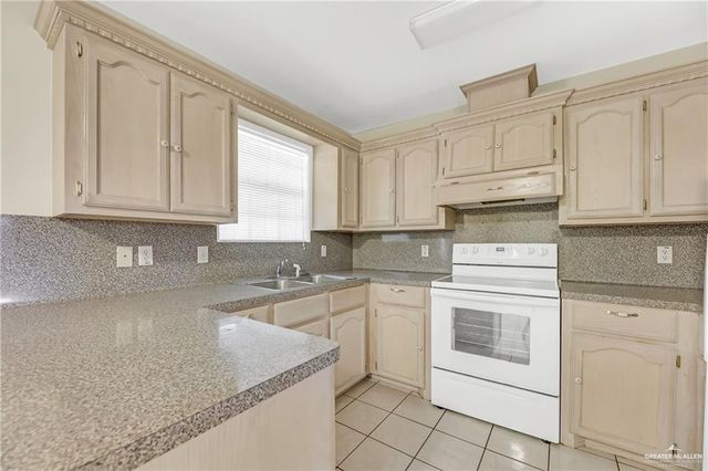 609 Via Sol Drive, Edinburg, TX 78541