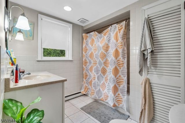 37 Fairview Ave, High Bridge Boro, NJ 08829