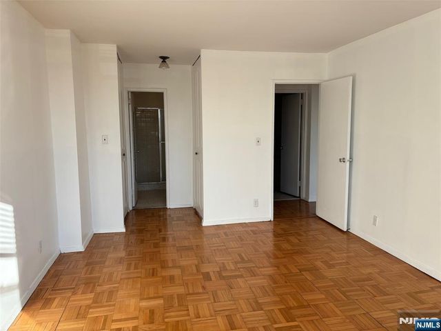 2100 Linwood Avenue 2G, Fort Lee, NJ 07024