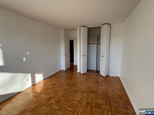 2100 Linwood Avenue 2G, Fort Lee, NJ 07024