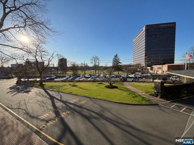 2100 Linwood Avenue 2G, Fort Lee, NJ 07024