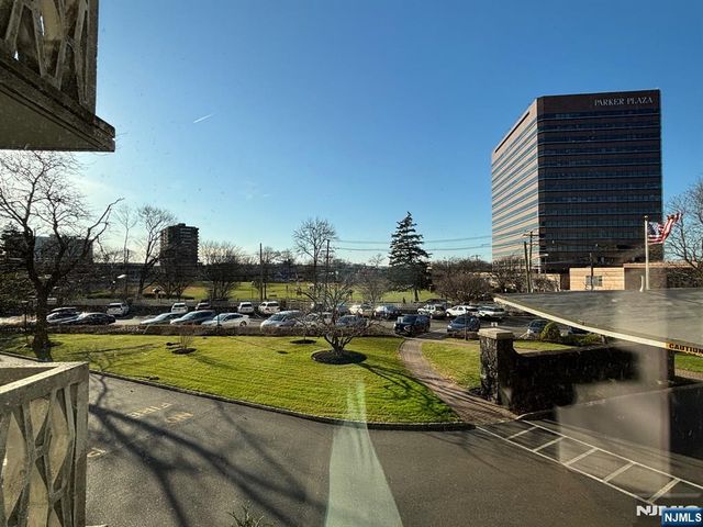 2100 Linwood Avenue 2G, Fort Lee, NJ 07024
