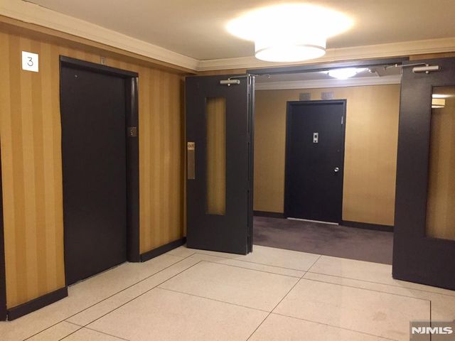 2100 Linwood Avenue 2G, Fort Lee, NJ 07024