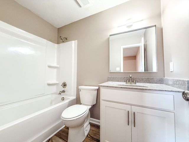 206 Bob White Dr, Clarksville, TN 37042