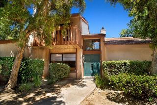 8524 De Soto 52, Canoga Park, CA 91304