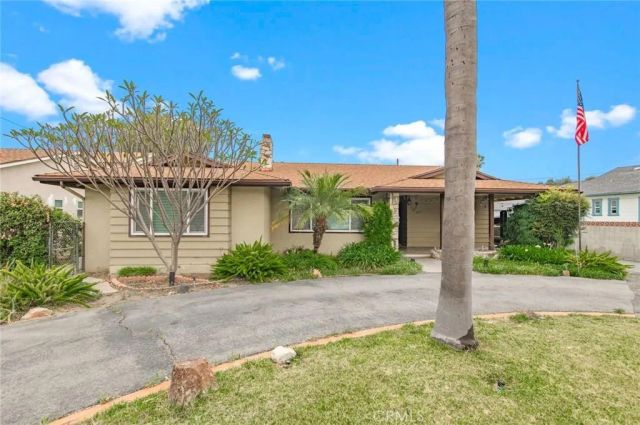 815 S Lark Ellen, West Covina, CA 91791