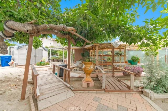 815 S Lark Ellen, West Covina, CA 91791