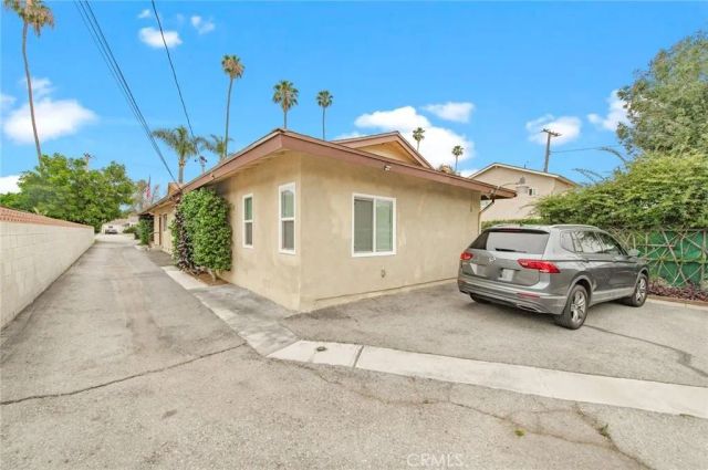 815 S Lark Ellen, West Covina, CA 91791