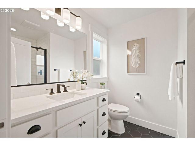 3395 Se 43rd Ave A, Portland, OR 97202
