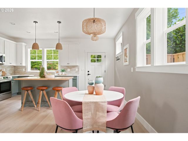 3395 Se 43rd Ave A, Portland, OR 97202