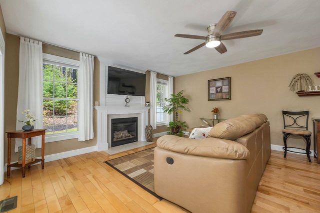 72 Circuit Street, Manchester, NH 03103